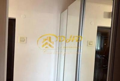 Garsoniera Gara la 15 minute de Facultati - 2