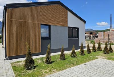 Casa individuala cu patru camere pe parter, Zarnesti - 1