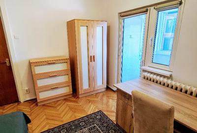 Apartament cu 4 camere decomandat în 1 Mai - 9