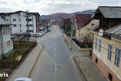 Casă cu 4 camere cu Teren 250 Mp în Central - 13