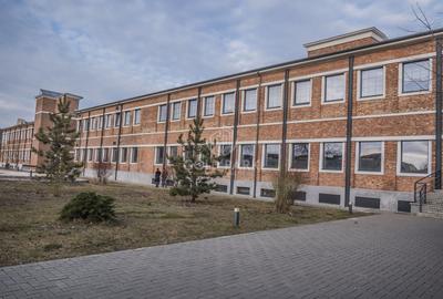 Birou, de 168 mp, în Iris - 35