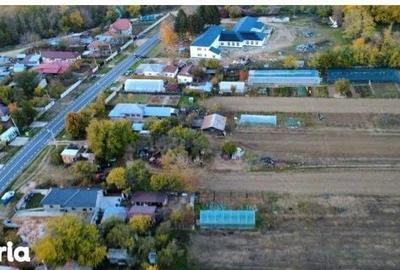 Teren de 3500 mp, în Sărari