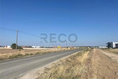 Teren de 5755 mp, în Aeroport - 9