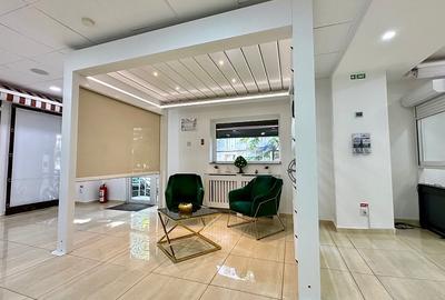 Spațiu comercial, de 212 mp, în Baza 3 - 1