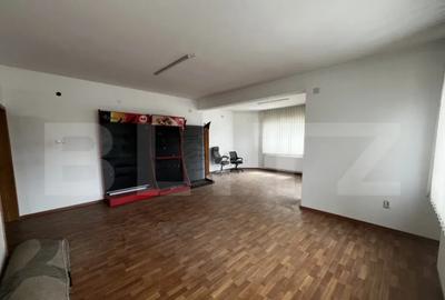 Casă cu 7 camere cu Teren 567 Mp în Lazuri - 11