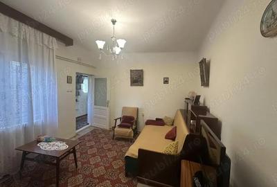 Casă cu 3 camere cu Teren 300 Mp în Buna Vestire - 1