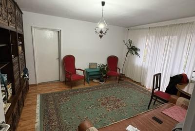 Apartament cu 3 camere decomandat în Central - 11