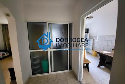 Apartament cu 4 camere semidecomandat, mobilat în Spitalului - 5