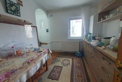 Apartament cu 3 camere în zona Noua, COD 8261 - 5