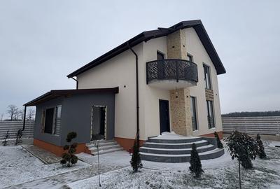 Casă cu 4 camere în Central - 8