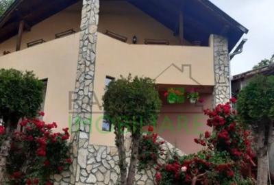 Casă cu 5 camere cu Teren 1000 Mp în Bran - 1