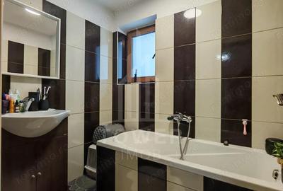 Apartament cu 3 camere decomandat în Tilișca - 14