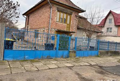 Vand casa in campia turzii