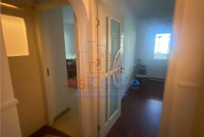 Apartament cu 4 camere decomandat în Nicolina - 8