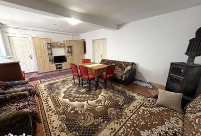 Casă cu 9 camere cu Teren 515 Mp în Central - 1