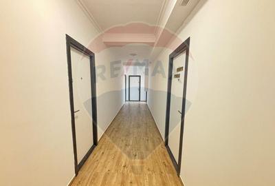 Spațiu comercial, de 40 mp, în Iosia