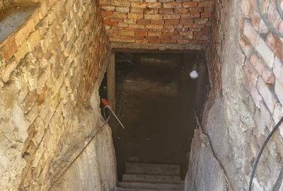 Casă cu 3 camere decomandat cu Canalizare în Viile Noi - 14
