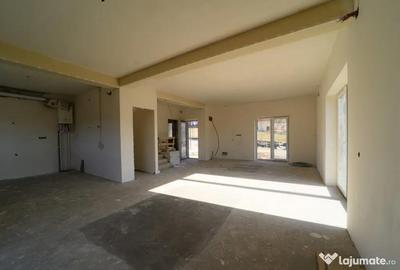 Casă cu 4 camere cu Teren 235 Mp în Central - 4