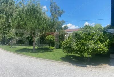 Casă cu 5 camere cu Teren 1600 Mp în Burdujeni