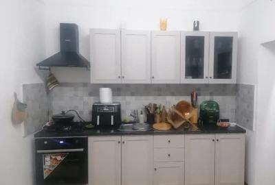 Casa Chisoda,nemobilata,doua camere,aproape de Centru si mijlocul de transport. - 2