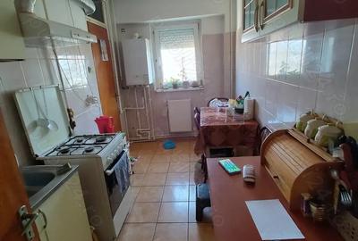 Vand apartament 3 camere central - 2