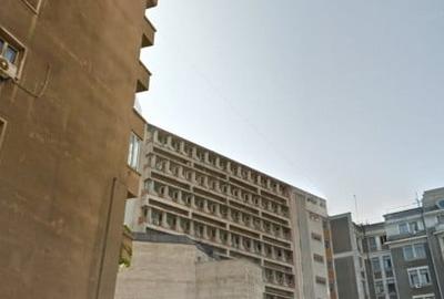 Apartament cu 3 camere cu vedere pe Regina Elisabeta / Ultracentral / Risc 1 - 2