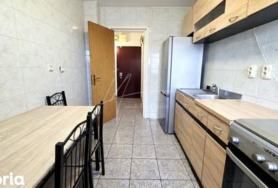 Apartament cu 3 camere semidecomandat, mobilat în 13 Septembrie - 15