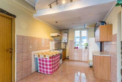 Casa / Vila cu 3 camere de vanzare in zona Iris - 1