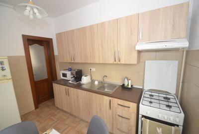 Apartament amenajat , decomandat cu centrala proprie - 8