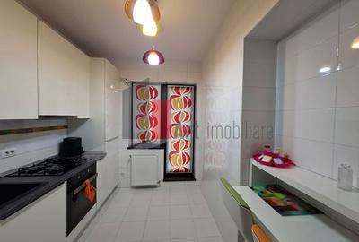 Apartament Piata Unirii, bloc 2013,  liber - 12