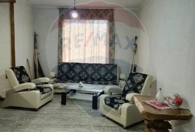 Casa / Vila cu 6 camere de vanzare - 6