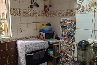 Proprietar vând apartament decomandat 3 camere - 8
