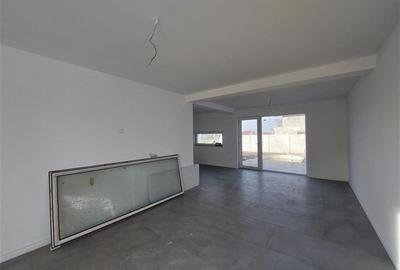 Casa noua cu piscina in Fantanele - 3