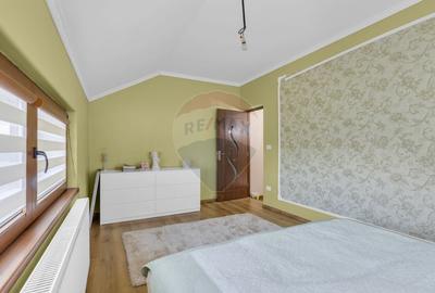 Casa noua pe colt si teren 1079 mp de vanzare in Macea,Arad 0%Comision - 24