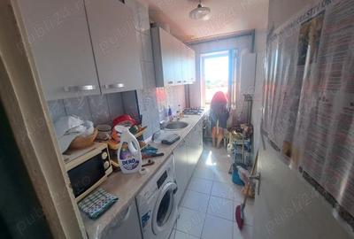 Apartament cu 4 camere semidecomandat în Ferentari - 1
