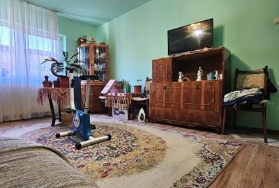 Proprietar vand apartament 2 camere decomandat zona CETATE / STADION - 1