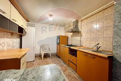 Casă cu 6 camere cu Teren 300 Mp în Faleza Nord