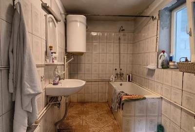 Casa calda, loc senin - la liziera padurii, Orsova - 8