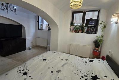 Garsonieră decomandată în Romană - 3