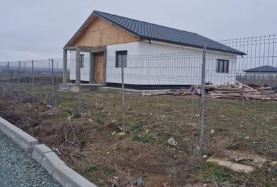 Casă individuală cu 3 camere cu Teren 500 Mp în Poarta Albă - 1