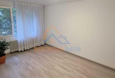 Apartament de vanzare cu 2 camere, zona Titan - 2