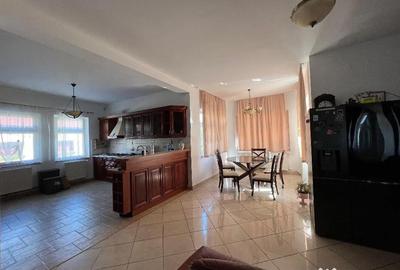 Casă cu 5 camere cu Teren 947 Mp în Aradul Nou - 12