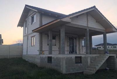 Casă individuală cu 3 camere cu Teren 400 Mp în Micești - 1