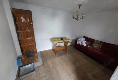 Casă cu 4 camere în Vulturești - 2