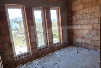 Casă cu 3 camere cu Teren 500 Mp în Unirea - 10