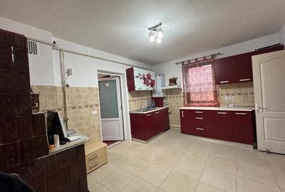 Casă cu 4 camere în Central - 11