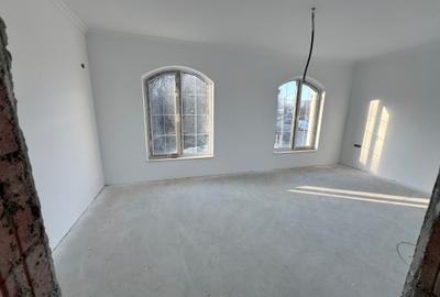 Tunari Central 5 camere -curte cu ieșire in pădure strada privata - 13