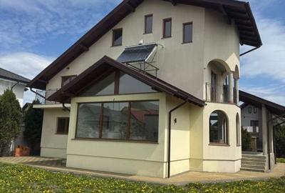 Casă cu 4 camere în Central - 4