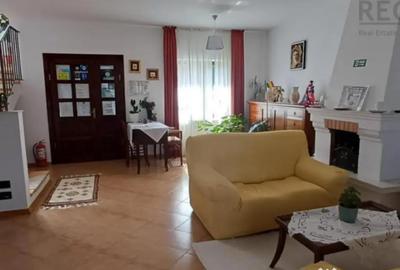 Casă cu 4 camere cu Canalizare în Bunloc - 2