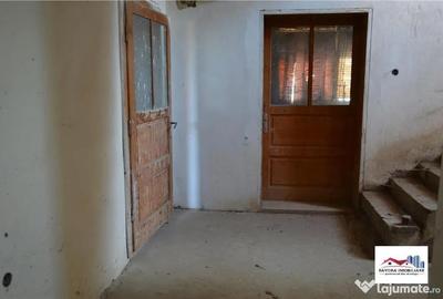 Casă cu 6 camere cu Teren 550 Mp în Târnăveni - 1